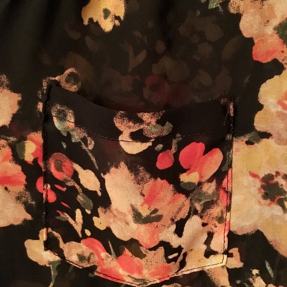 Autumn flowers Sheer Blouse - Picture 3 of 5